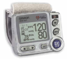 圖九、在Omron的腕帶式血壓計中，ADI公司的雙軸加速度計可用於測量病患前臂的傾斜角度