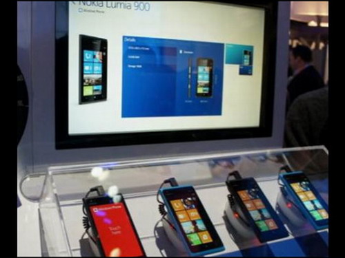 Nokia展示採用4.3 吋ClearBlack AMOLED螢幕