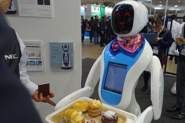 NEC-商品介紹、點餐服務型機器人，可代替店員，和顧客互動、協助點餐