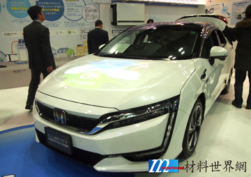圖十二、Honda展示的CLARITY氫燃料電池車