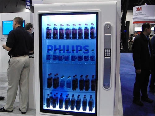 Philips展出的透明LCD冰箱