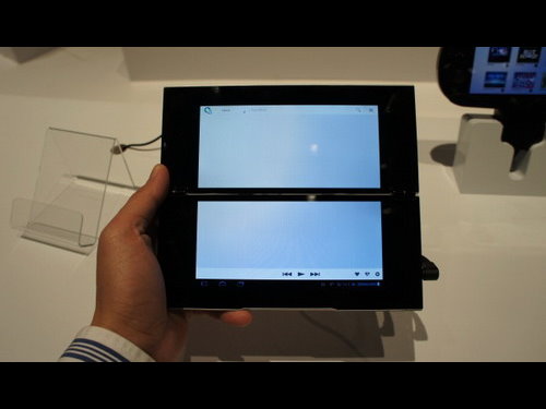 Sony展示多顯示螢幕的產品Sony Tablet P