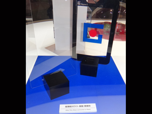 日本電氣硝子展示Ultra thin glass laminated樹脂積層體