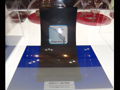 日本電氣硝子展示Ultra thin glass laminated樹脂積層體