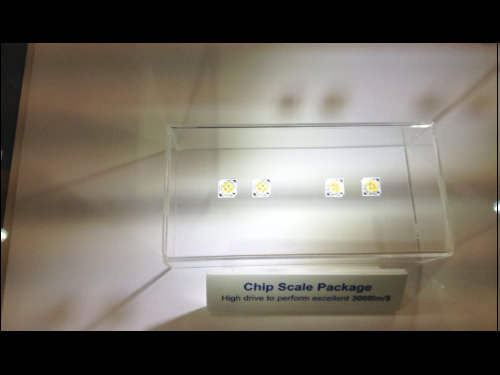 光寶科展出之晶片級封裝(Chip Scale Package；CSP）高功率LED光源，性價比高達3000lm/$