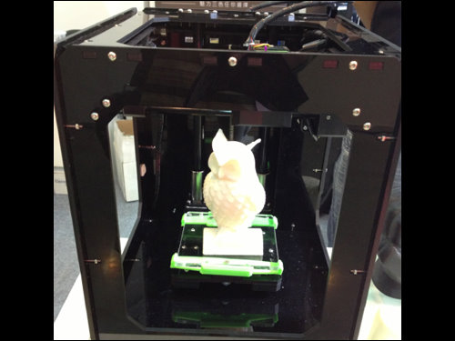 以環保素材PLA為耗材，3D列印出之作品