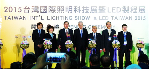 圖一 2015年 LED製程展邀請到吳敦義副總統為剪綵嘉賓