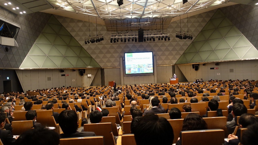 基調演講現場，千人大講堂座無虛席