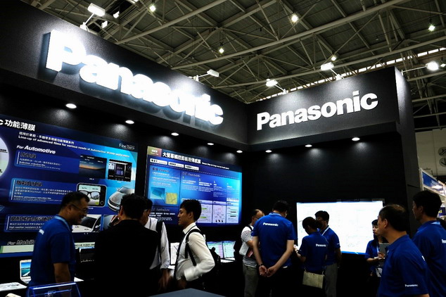 Panasonic展區也吸引相當多參觀者眼光