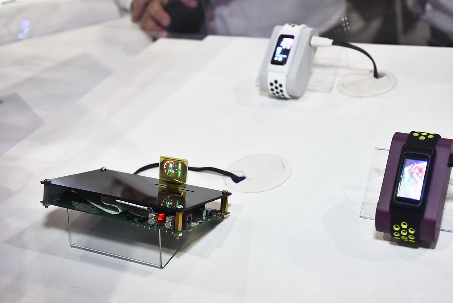 圖三  錸寶展出Micro LED模組，未來可能應用在Apple Watch上