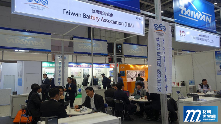 圖廿三、台灣電池協會今年在展場首闢洽談區，提供參展商更佳洽談空間，使用率奇高，始終訪客滿座